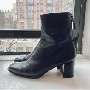 STUART WEITZMAN Vintage Black Leather Ankle Boots - Size 7.5 B